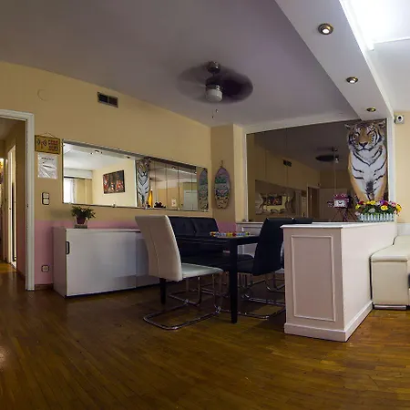 Ideal Badal Guest house 2*